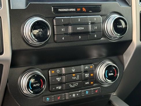 Certified 2019 Ford F150 Platinum w/ Equipment Group 701A Luxury image 10