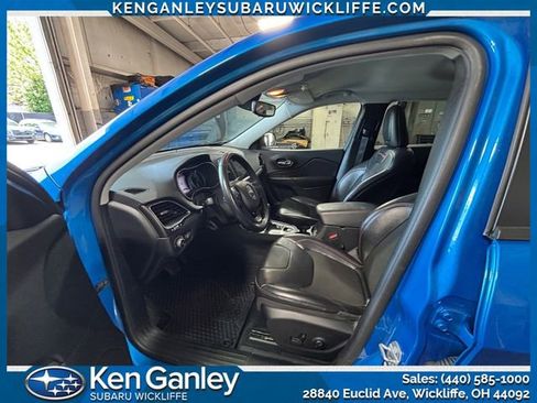 Used 2021 Jeep Cherokee Trailhawk AWD/4WD image 9