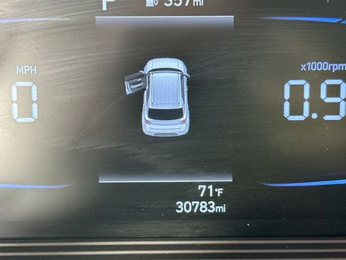 Used 2023 Hyundai Venue SEL image 12