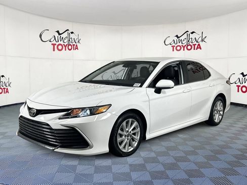 Used 2021 Toyota Camry LE w/ Carpet Mat Package (TMS) image 2