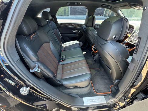 Used 2020 Bentley Bentayga Design Series image 41