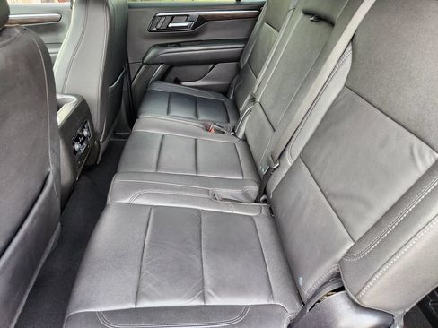 Used 2025 Chevrolet Tahoe LT AWD/4WD image 20