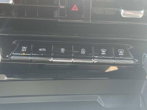 New 2026 Chevrolet Suburban High Country AWD/4WD image 25