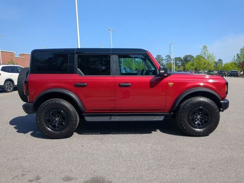 Certified 2025 Ford Bronco Badlands image 3