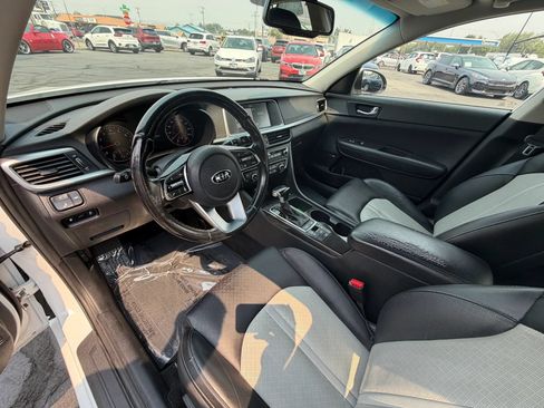 Used 2020 Kia Optima Premium FWD image 10