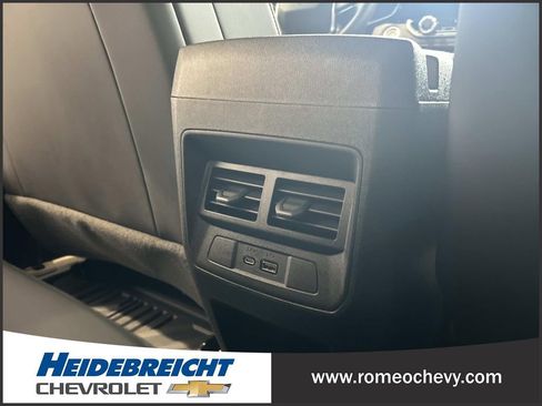 Used 2024 Chevrolet Colorado Z71 w/ Z71 Convenience Package 2 AWD/4WD image 17