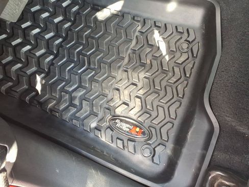 Used 2019 Jeep Wrangler Sport AWD/4WD image 24