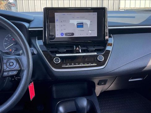 Used 2024 Toyota Corolla LE image 7