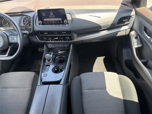 Used 2023 Nissan Rogue SV FWD image 16