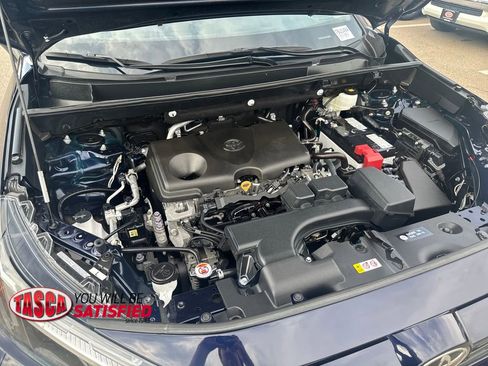 Used 2025 Toyota RAV4 XLE AWD/4WD image 45