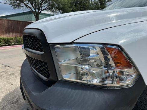 Used 2018 RAM 1500 Express RWD image 4