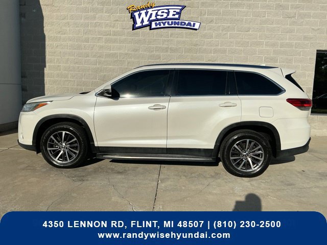 Used 2019 Toyota Highlander XLE FWD image 10