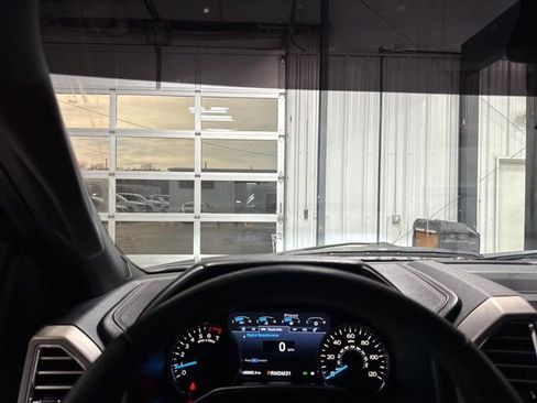 Used 2016 Ford F150 Platinum w/ Equipment Group 701A Luxury image 8