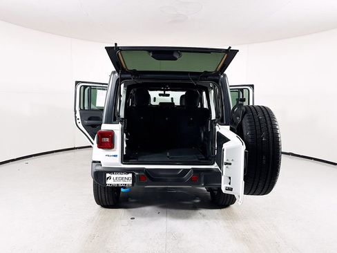 Used 2023 Jeep Wrangler Unlimited Sahara AWD/4WD image 24