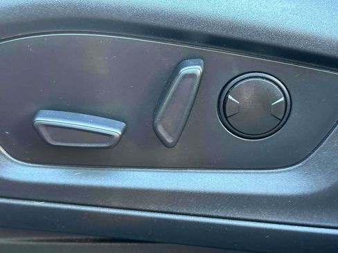 Certified 2023 Ford Explorer XLT w/ Equipment Group 202A image 19