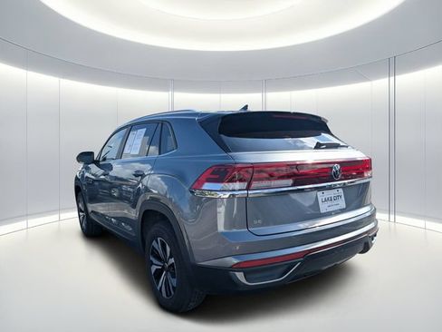 Used 2024 Volkswagen Atlas Cross Sport SE FWD image 4