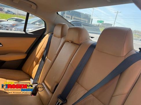 Used 2020 Nissan Sentra SV w/ SV Premium Package FWD image 19