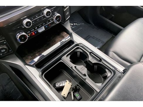 Used 2024 Ford F350 Lariat image 18