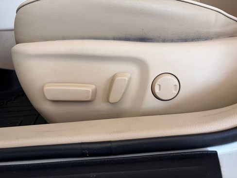 Used 2017 Toyota Camry XLE image 31