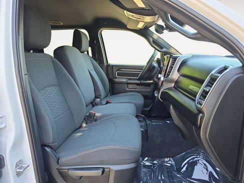 Used 2025 RAM 2500 Big Horn AWD/4WD image 15