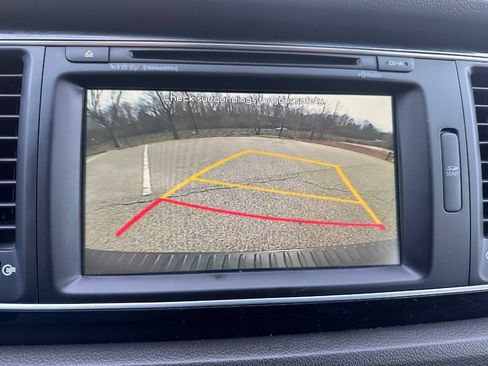 Used 2015 Kia Sedona SX FWD image 18
