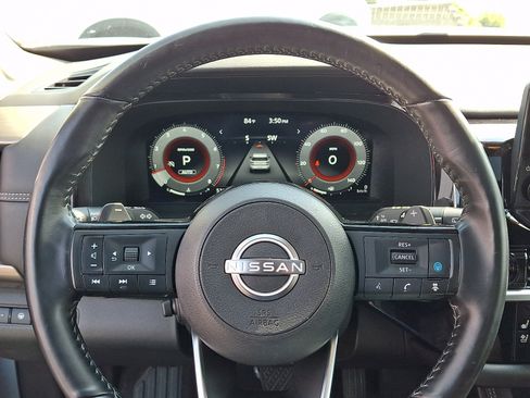Used 2023 Nissan Pathfinder Platinum AWD/4WD image 24