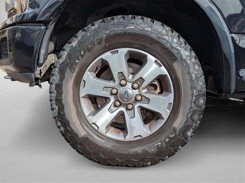 Used 2018 Ford F150 Platinum w/ Equipment Group 701A Luxury image 9