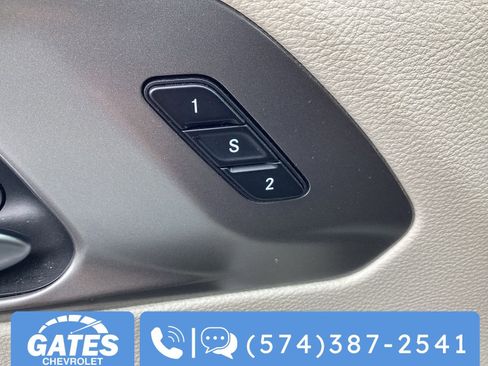 Used 2023 Chrysler Pacifica Touring-L FWD image 30