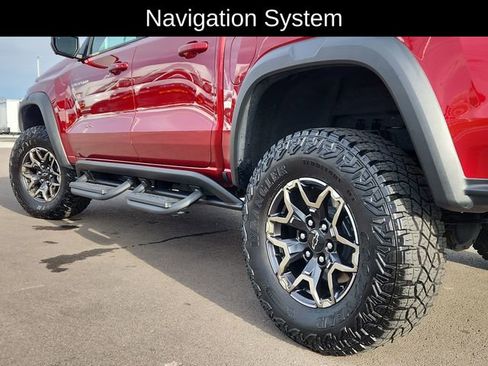 Used 2024 Chevrolet Colorado ZR2 w/ Technology Package image 17