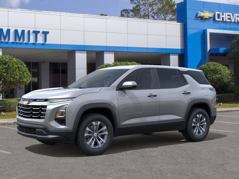 New 2026 Chevrolet Equinox LT FWD image 2