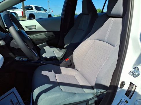 Used 2026 Toyota Corolla SE FWD image 13