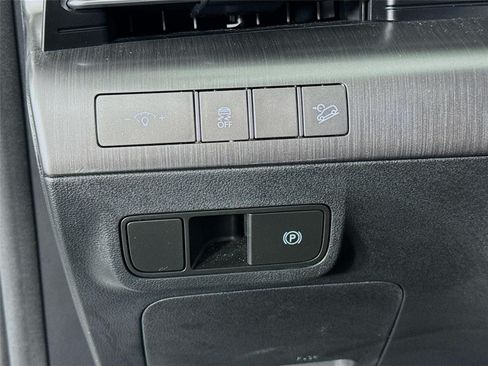 Certified 2024 Hyundai Kona SEL w/ Convenience Package FWD image 10