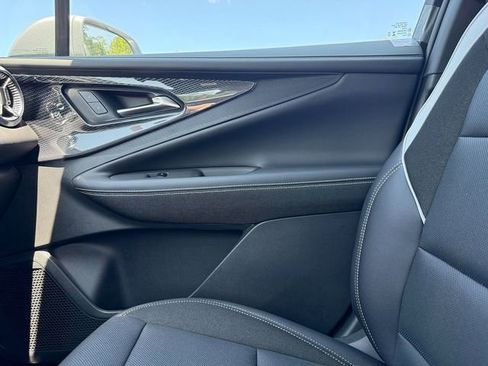 New 2025 Chevrolet Blazer EV LT image 30