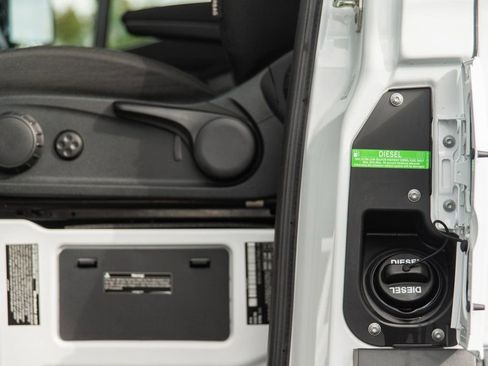 Used 2024 Mercedes-Benz Sprinter 3500 image 37