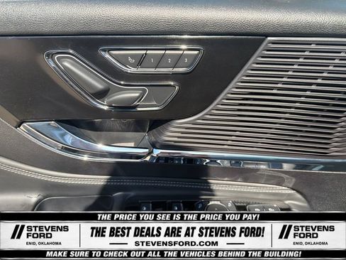 Used 2022 Lincoln Corsair AWD w/ Premium Package image 20