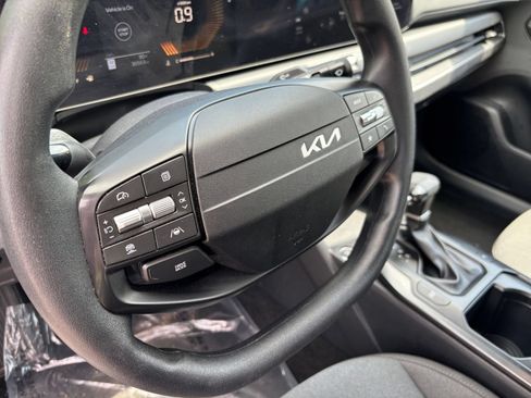 Used 2025 Kia K4 FWD image 27