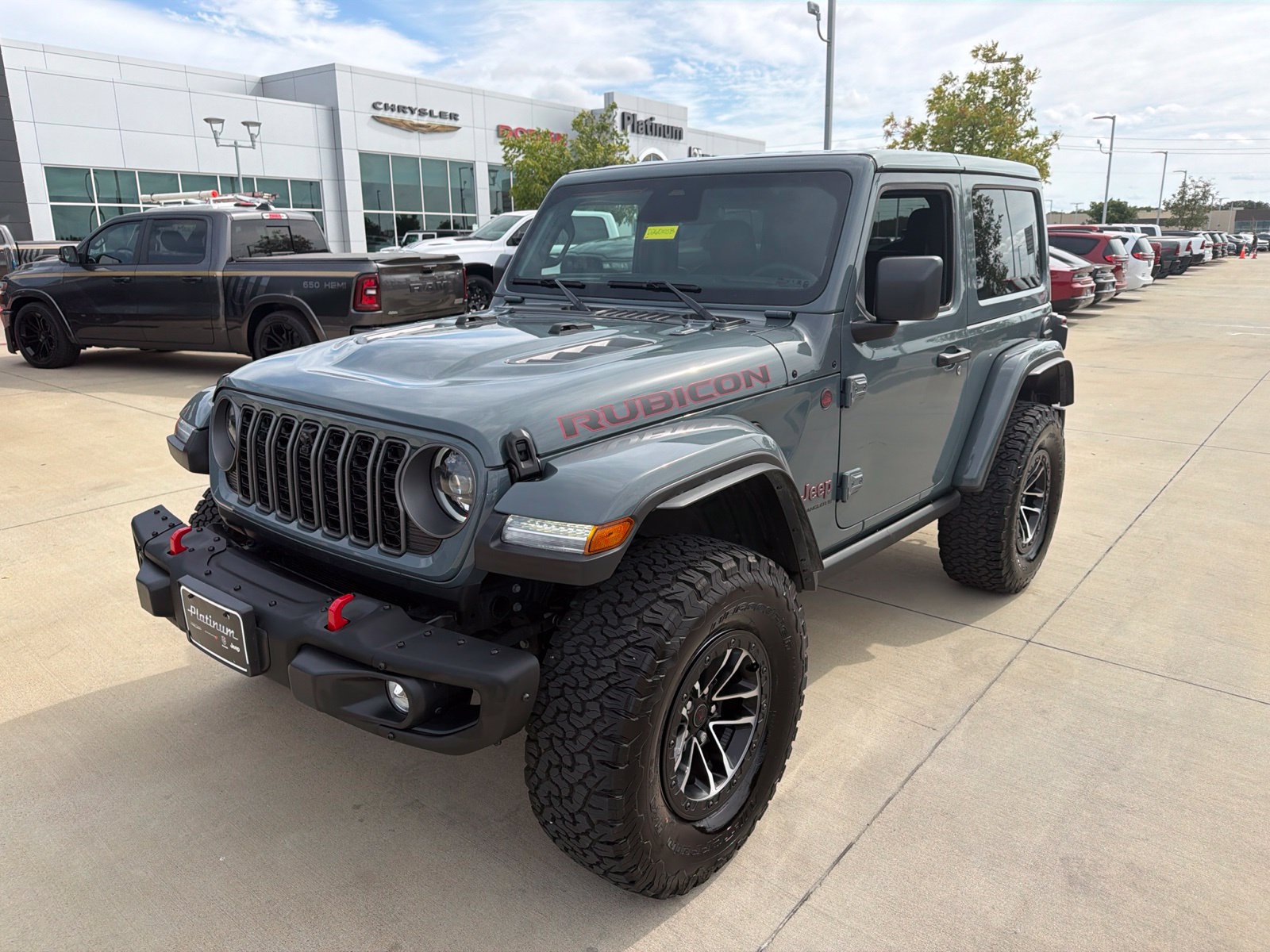Used 2025 Jeep Wrangler Rubicon AWD/4WD image 9