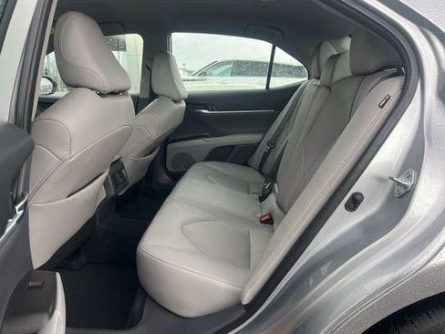 Used 2023 Toyota Camry XLE image 7