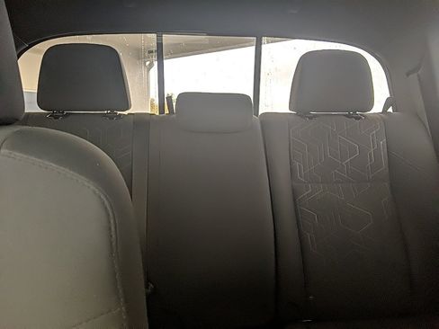 Used 2018 Toyota Tacoma TRD Off-Road image 24