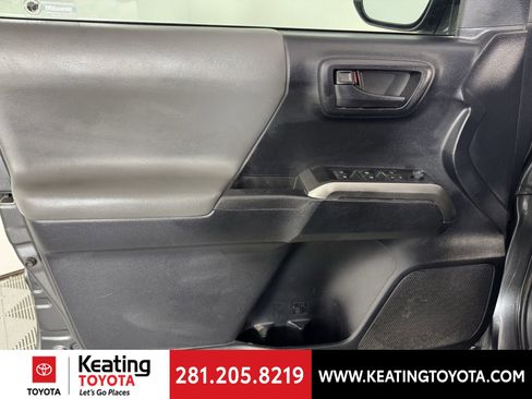 Used 2020 Toyota Tacoma SR5 image 11