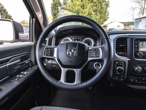 Used 2022 RAM 1500 Classic SLT w/ Protection Group AWD/4WD image 29