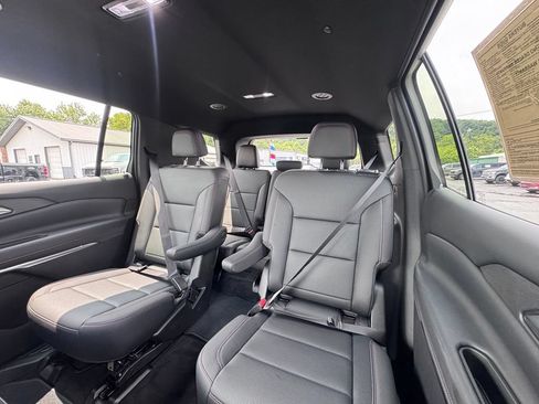 Used 2026 Chevrolet Traverse Z71 AWD/4WD image 18