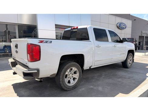 Used 2018 Chevrolet Silverado 1500 LTZ Z71 w/ LTZ Plus Package AWD/4WD image 9