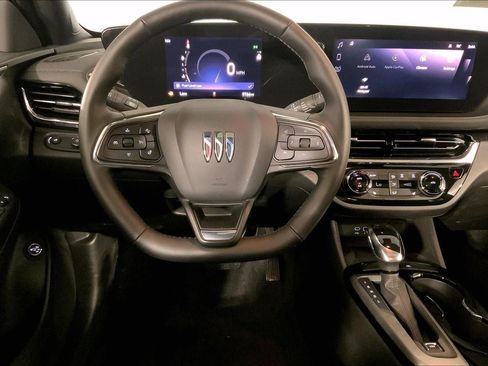 Used 2025 Buick Envista Sport Touring w/ Experience Buick Package FWD image 5