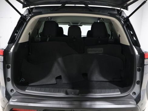 Used 2024 Nissan Pathfinder SV image 4