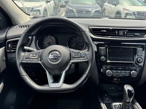 Used 2022 Nissan Rogue Sport SV w/ Technology Package AWD/4WD image 12