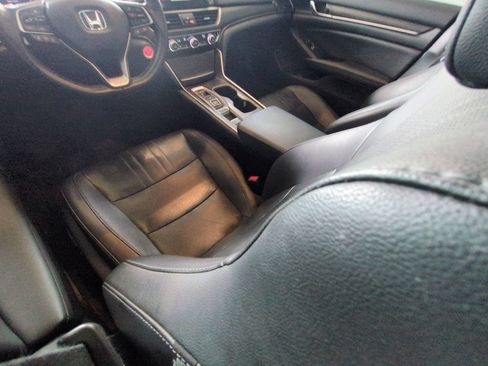 Used 2021 Honda Accord Touring image 22