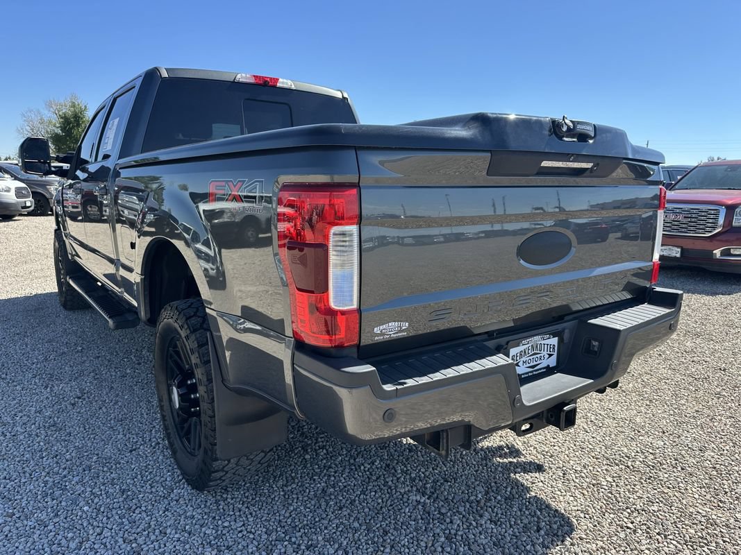 Used 2019 Ford F250 Lariat w/ Lariat Ultimate Package AWD/4WD image 8