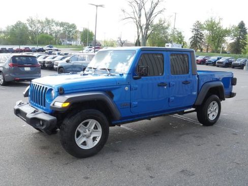 Used 2020 Jeep Gladiator Sport w/ Quick Order Package 24S image 3