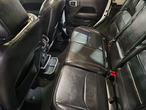 Used 2021 Jeep Wrangler Unlimited Sahara AWD/4WD image 51